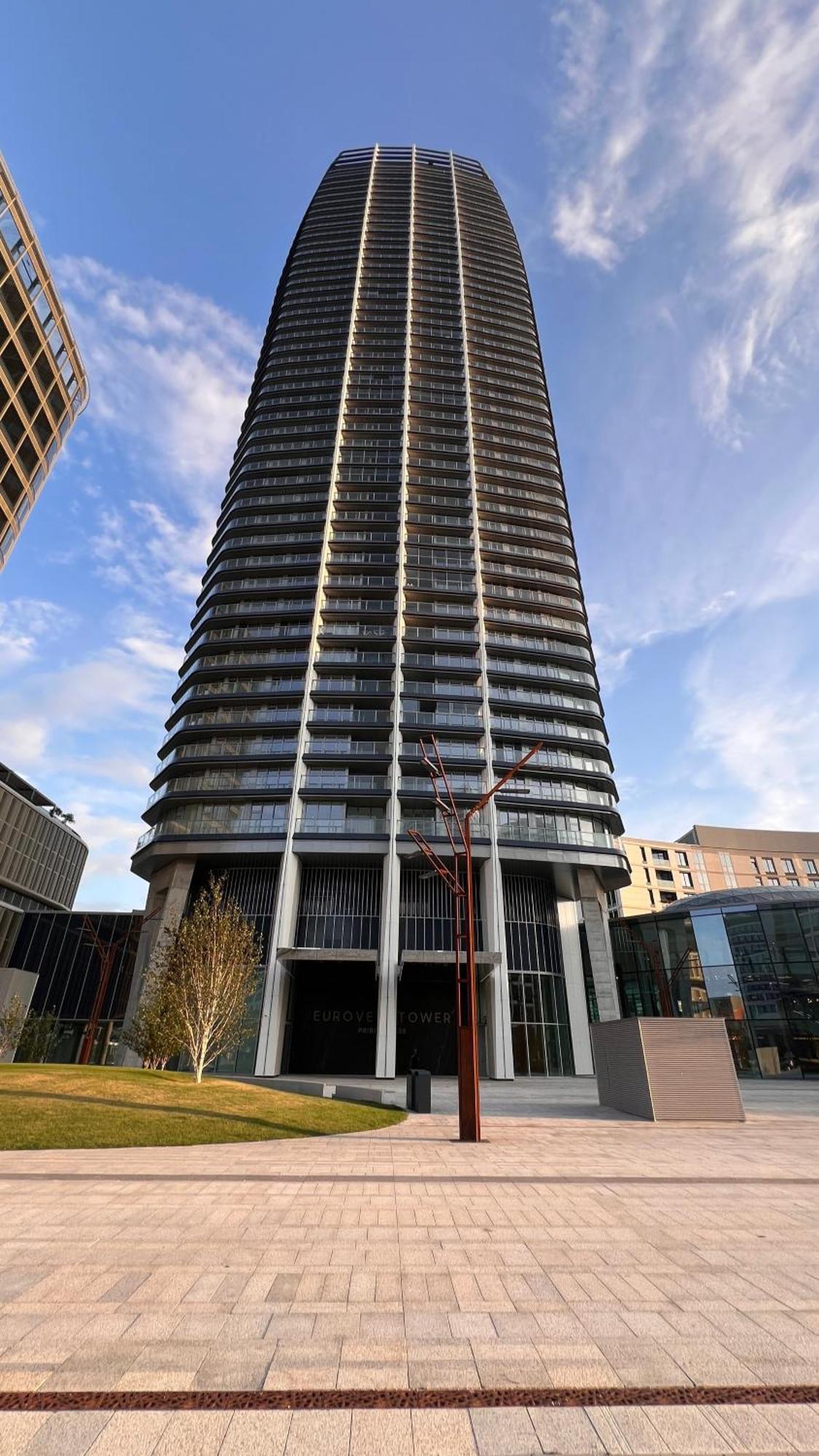 Apartamento The First Skyscraper In Slovakia Bratislava Exterior foto
